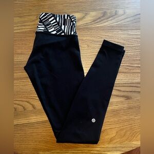 Black Lululemon Leggings with Geometric Waistband